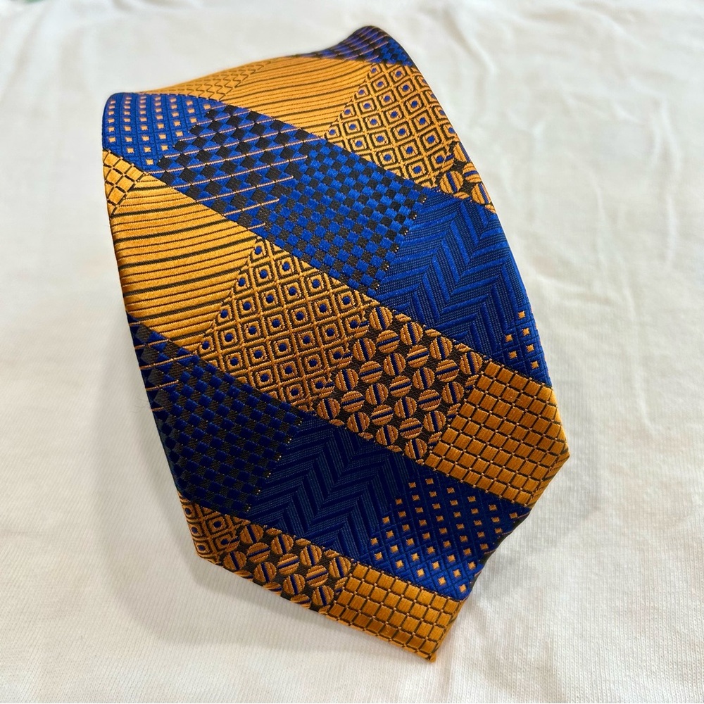 Elegant Blue and Gold Men's Tie DiBanGu 100% Silk 3” Wide 59” Long NWT